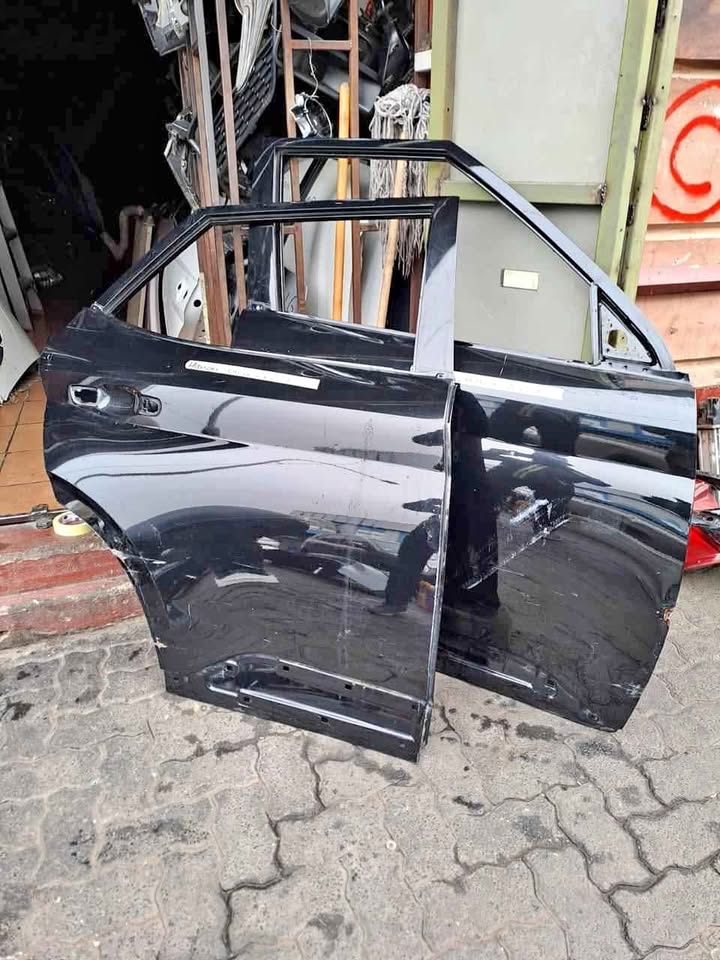 Hyundai Venue Rightside Doors. Call or DM . - Private Seller Hyundai Venue Rightside Doors. Call or DM . - Private Seller