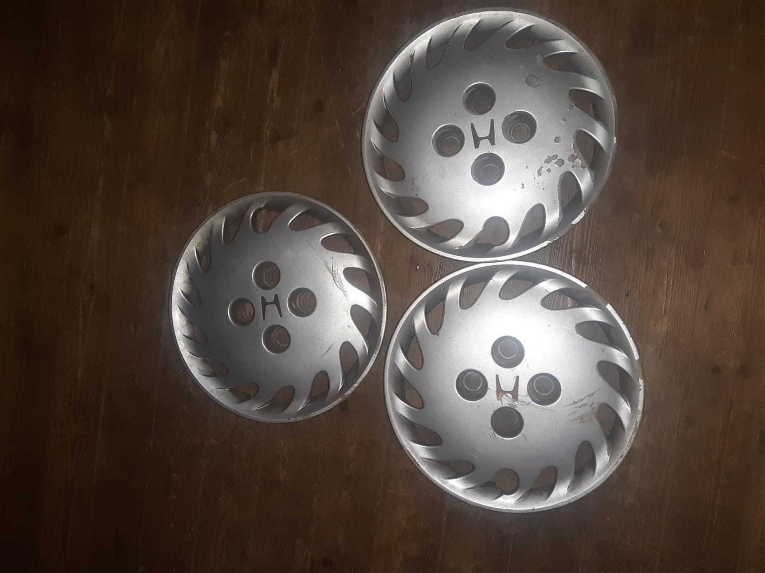 Honda ballade original hubcaps - Private Seller Honda ballade original hubcaps - Private Seller