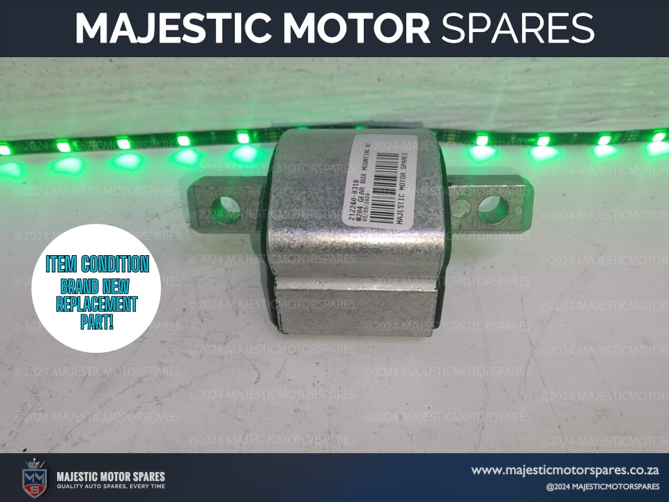 Mercedes-Benz W204 Gearbox Mounting (2007–2014) – Brand New for Sale - Private Seller