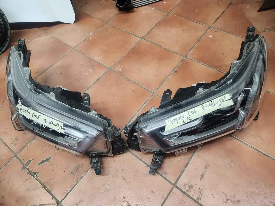 Toyota Fortuner headlights for sale - Private Seller Toyota Fortuner headlights for sale - Private Seller