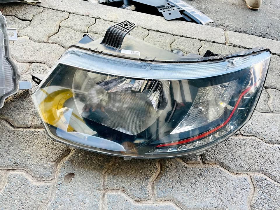 Mahindra xuv100 headlight - Private Seller Mahindra xuv100 headlight - Private Seller