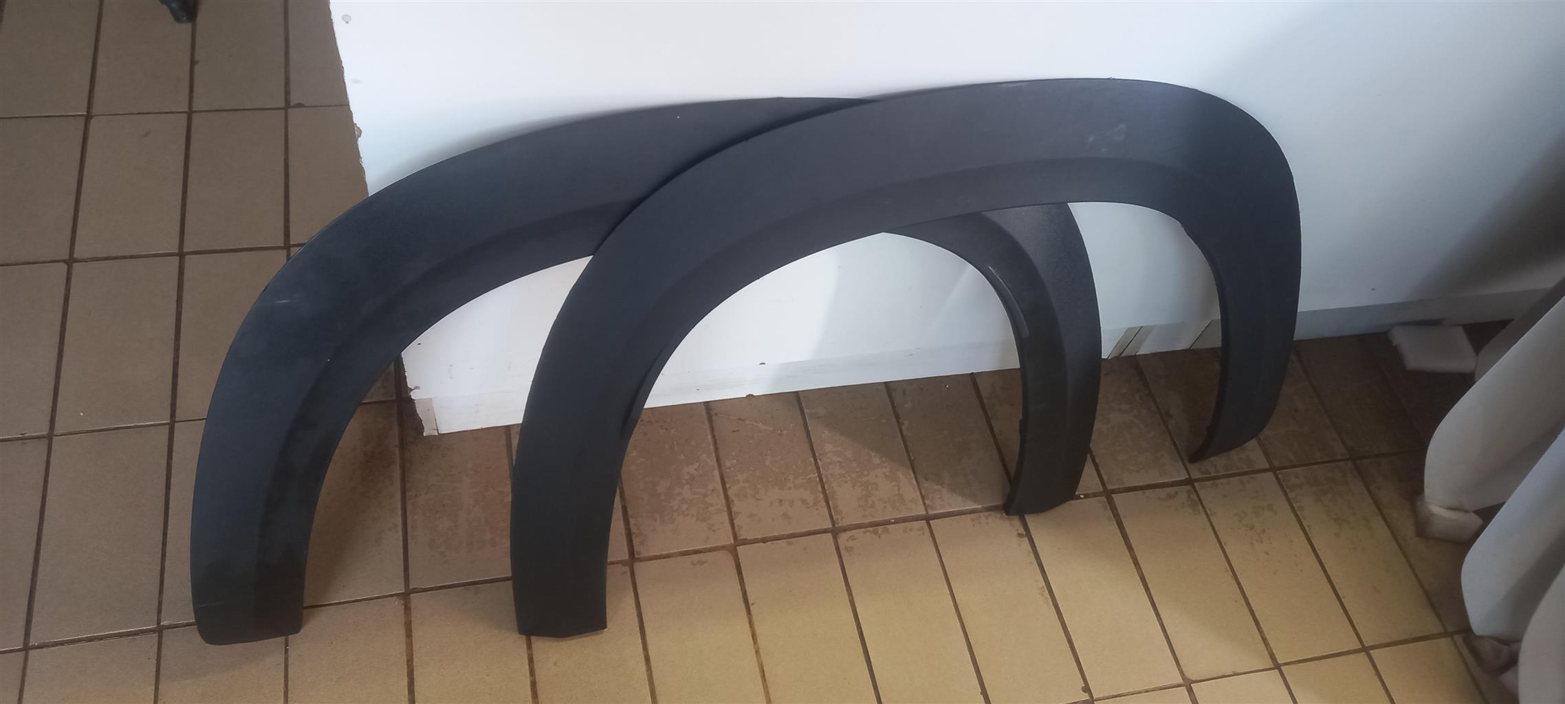 LEFT AND RIGHT 2023 RENAULT KIGER WHEEL ARCH FOR SALE - Private Seller LEFT AND RIGHT 2023 RENAULT KIGER WHEEL ARCH FOR SALE - Private Seller