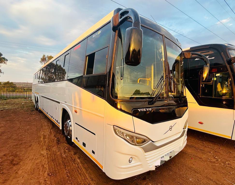 2018 VOLVO B9R PREDATOR SPREEME