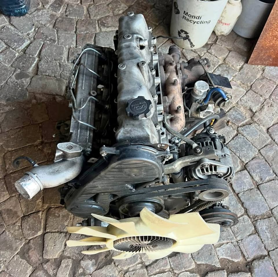 Ford Ranger 2.5 Wl Complete Running engine Call or whatsapp  or