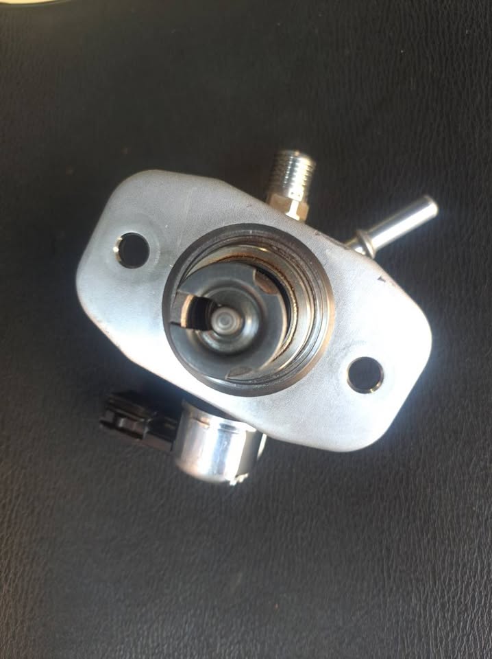 Toyota high pressure fuel pump - Private Seller