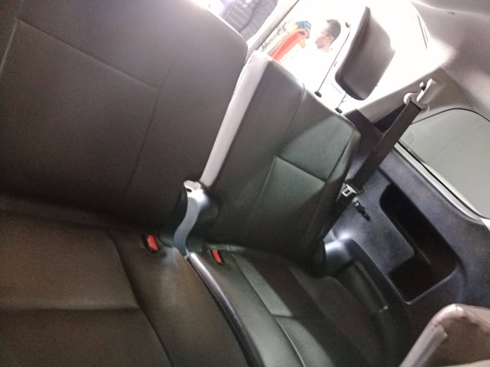 2020 Toyota Fortuner 2.8Gd6 4x2 7seater  Silver, Automatic, Diesel, Service book Reverse Camer