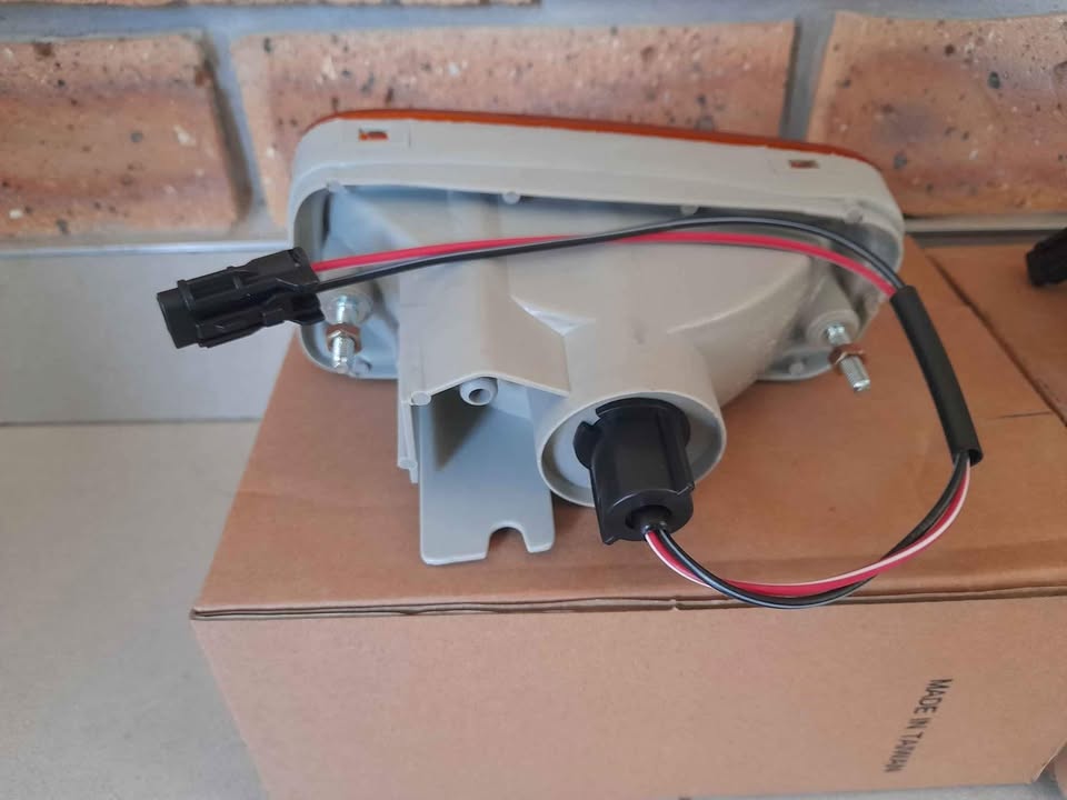 ISUZU KB 1999/04 BRAND NEW BUMPER LAMPS AMBER TYPE FORSALE