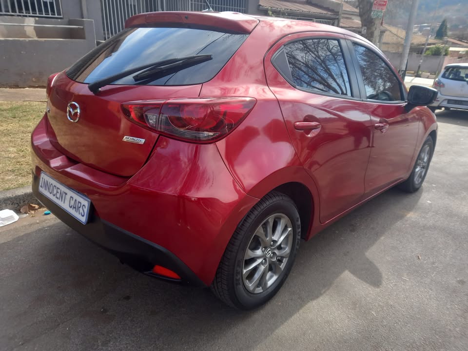 2021 MAZDA 2 SKYACTIVE 1.5 ENGINE PETROL AUTOMATIC, MAROON COLOR, MILEAGE 78000KMS