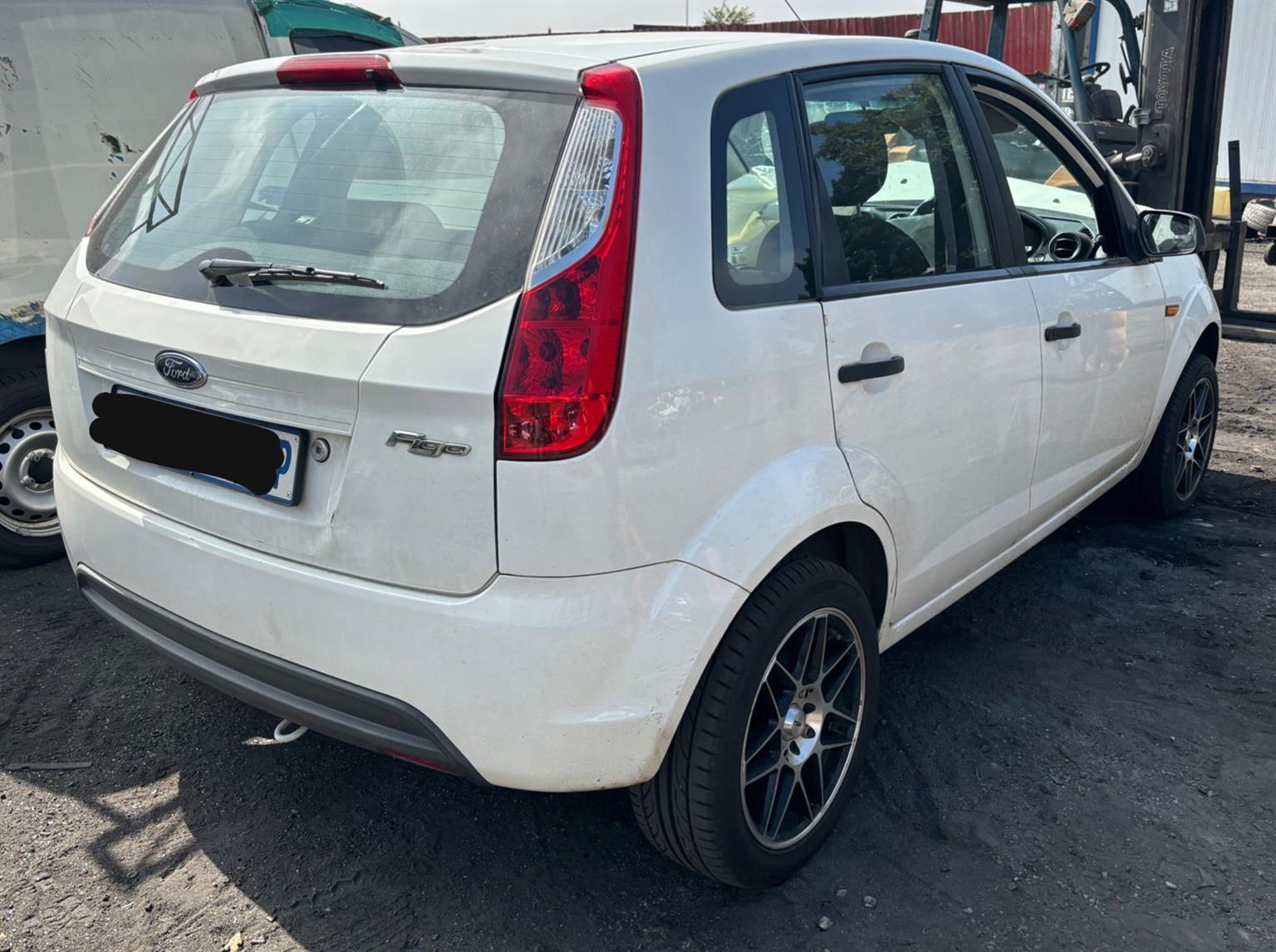 2013 FORD FIGO 14LT FOR STRIPPING - Private Seller 2013 FORD FIGO 14LT FOR STRIPPING - Private Seller