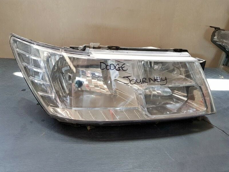 Headlight for Dodge Journey - Private Seller Headlight for Dodge Journey - Private Seller