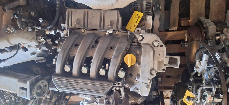 Renault clio 2 complet running engine available - Private Seller Renault clio 2 complet running engine available - Private Seller