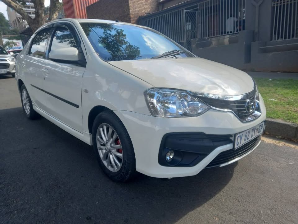 2014 Toyota Etios Sedan 1.5 Sport Petrol, Manual, White Color, Mileage