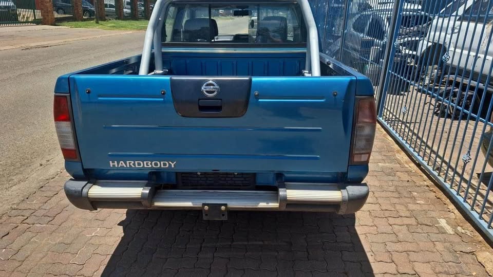 Nissan hardbody NP 300 STRIPPING FOR SPARES @ Circle 7 Used Parts - Private Seller