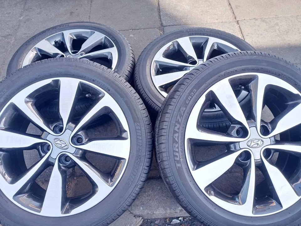 16inch Hyundai i20 rims and good tyres - Private Seller