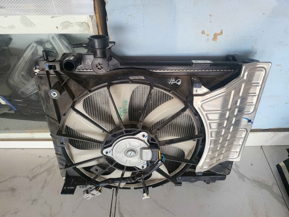 2022 Toyota starlet/ Suzuki Baleno/ Suzuki Swift Radiator set for sale - Private Seller 2022 Toyota starlet/ Suzuki Baleno/ Suzuki Swift Radiator set for sale - Private Seller