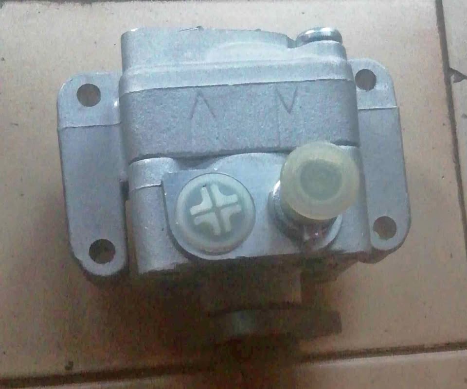 BMW E46 power steering pump (flat back) - Private Seller BMW E46 power steering pump (flat back) - Private Seller