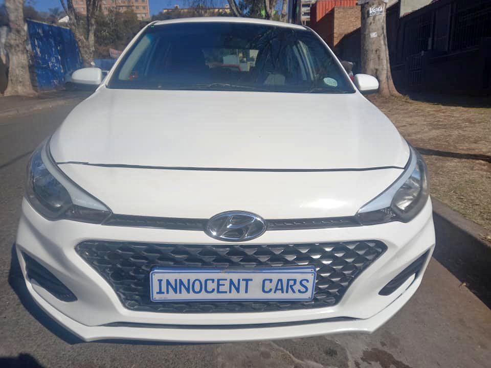 2017 HYUNDAI i20 HATCHBACK 1.2 ENGINE PETROL, MANUAL,  MILEAGE