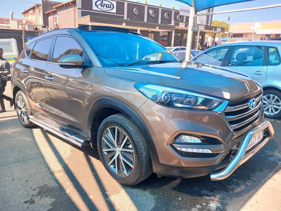 2016 HYUNDAI TUCSON 2.0 ELITE  Transmission: Automatic Mileage:  Fueltype: Petrol  Brown
