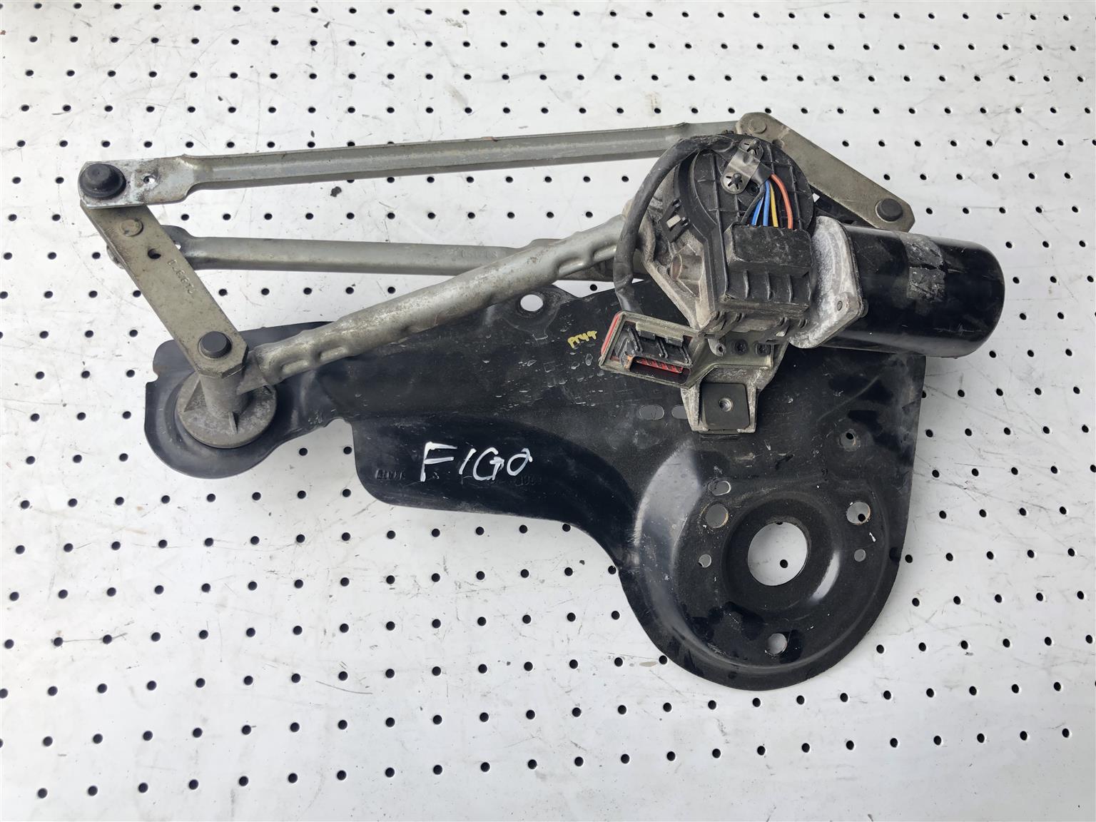 FORD FIGO WIPER MECHANISM - Private Seller FORD FIGO WIPER MECHANISM - Private Seller
