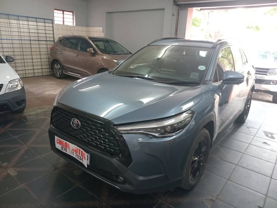 2024 Toyota Corolla Cross 1.8 Petrol  25 000km Grey  Automatic