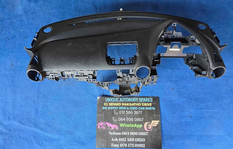 Mazda 2 Dashboard 2023 - 2024