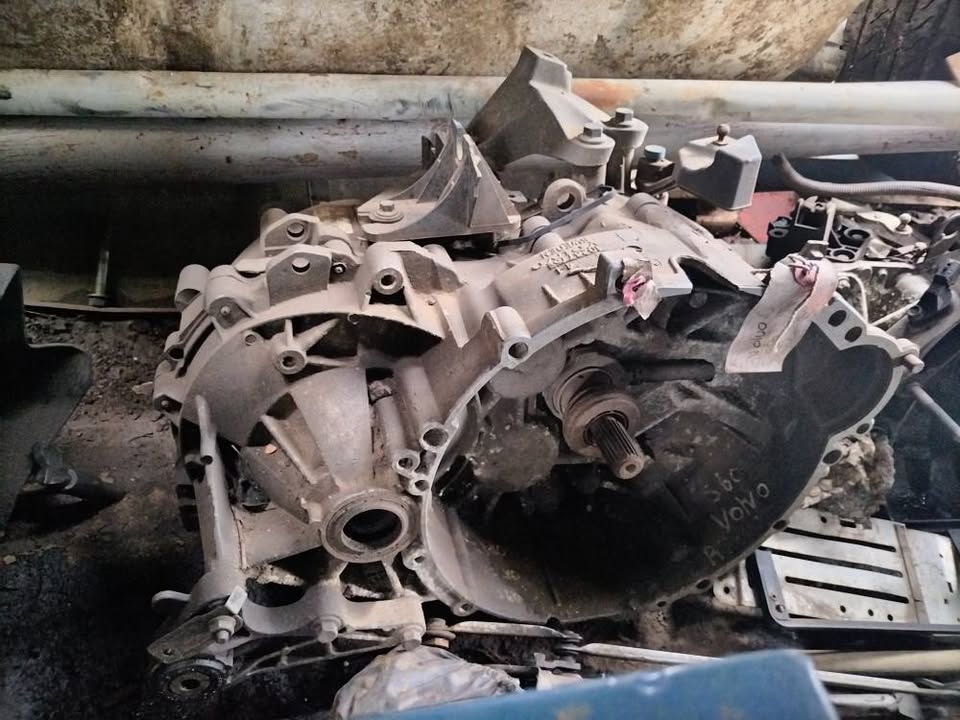 Volvo S60 gearbox - Private Seller Volvo S60 gearbox - Private Seller