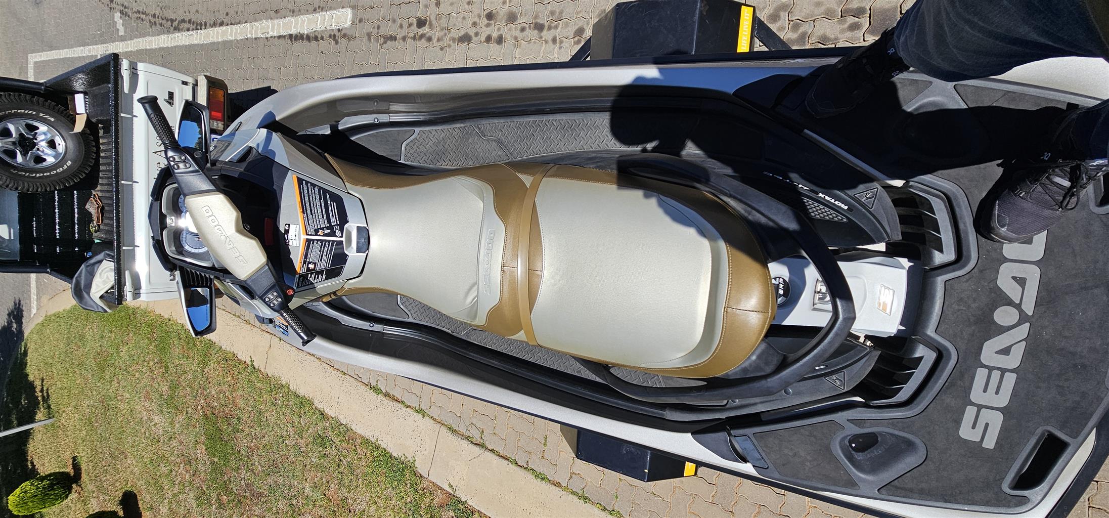 '10 Sea Doo GTX 260 LTD ONLY 33 HOURS!!!