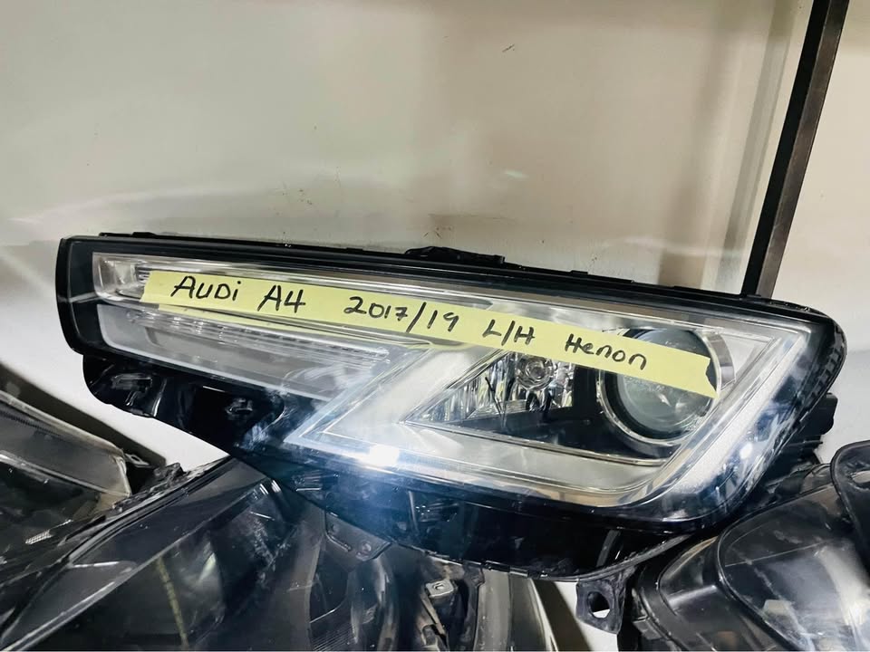 Audi A4 headlight 2017/19 - Private Seller Audi A4 headlight 2017/19 - Private Seller