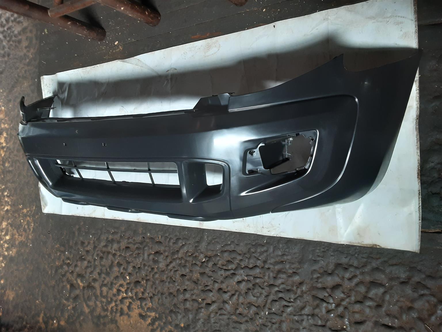 Selling Ford Ranger XLT Front Bumper 12-15 - Private Seller Selling Ford Ranger XLT Front Bumper 12-15 - Private Seller