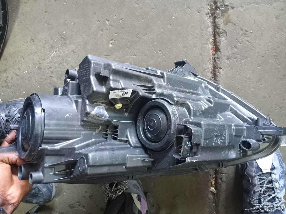 Ford ecosport Xenon right side headlight - Private Seller Ford ecosport Xenon right side headlight - Private Seller