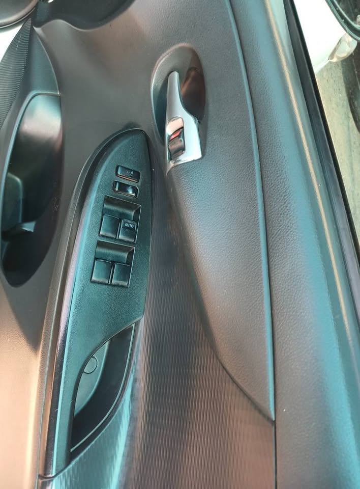 2018 model Toyota Corolla Quest sedan manual transmission petrol 1.6 engine capacity mileage 78000km