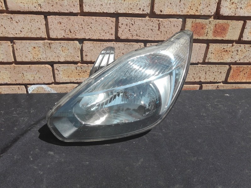 Ford Figo prefacelift Left Side Headlight - Private Seller Ford Figo prefacelift Left Side Headlight - Private Seller