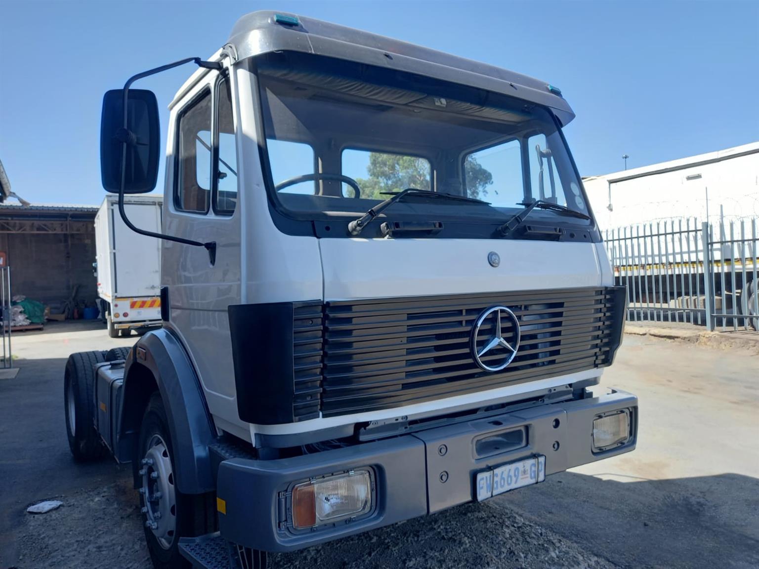 Mercedes Benz 1728 single diff truck for sale