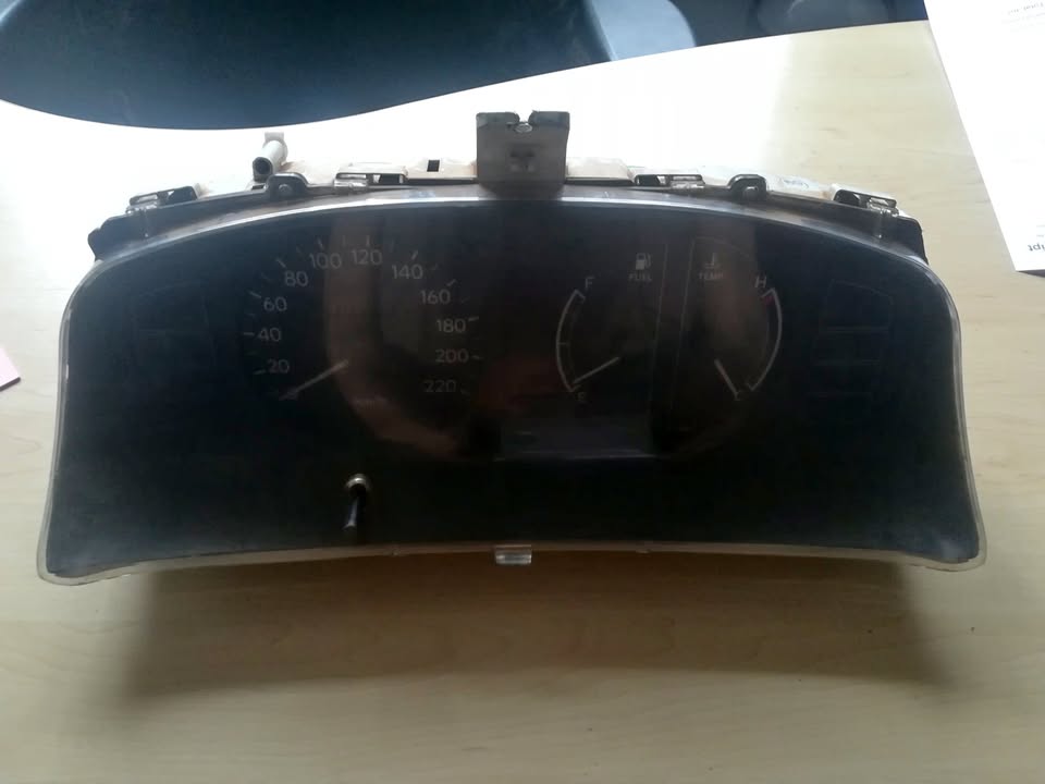 TOYOTA COROLLA CLUSTER - Private Seller TOYOTA COROLLA CLUSTER - Private Seller