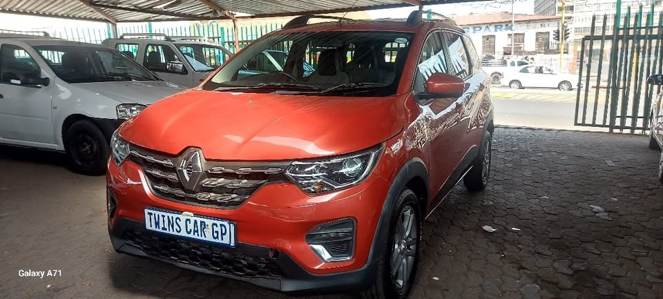 Used 2020 Renault Triber 1.0 Life - Omega EL Auto