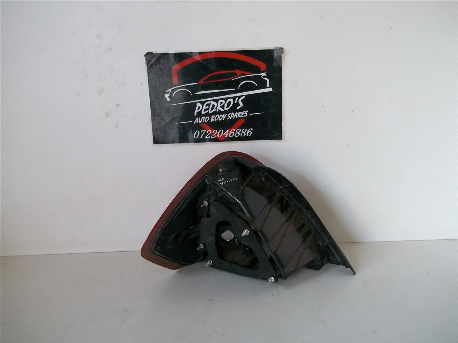 Nissan Tiida '06-'14 right tail light - Private Seller Nissan Tiida '06-'14 right tail light - Private Seller