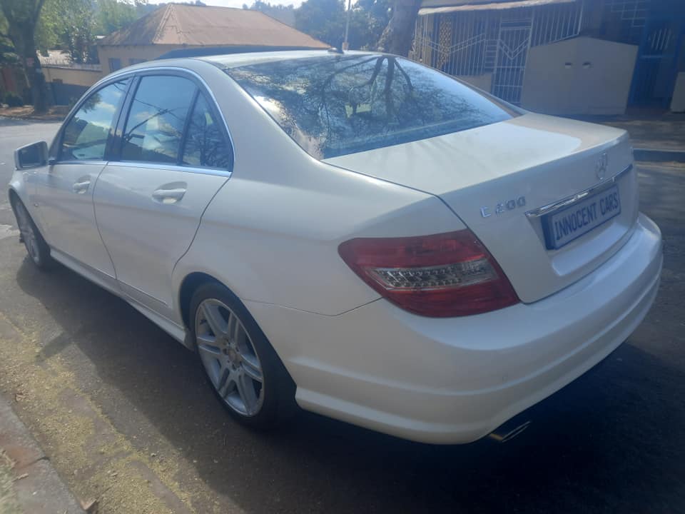 2012 MERCEDES-BENZ C180 ENGINE PETROL, AUTOMATIC, MILEAGE 106000KMS, WHITE COLOR