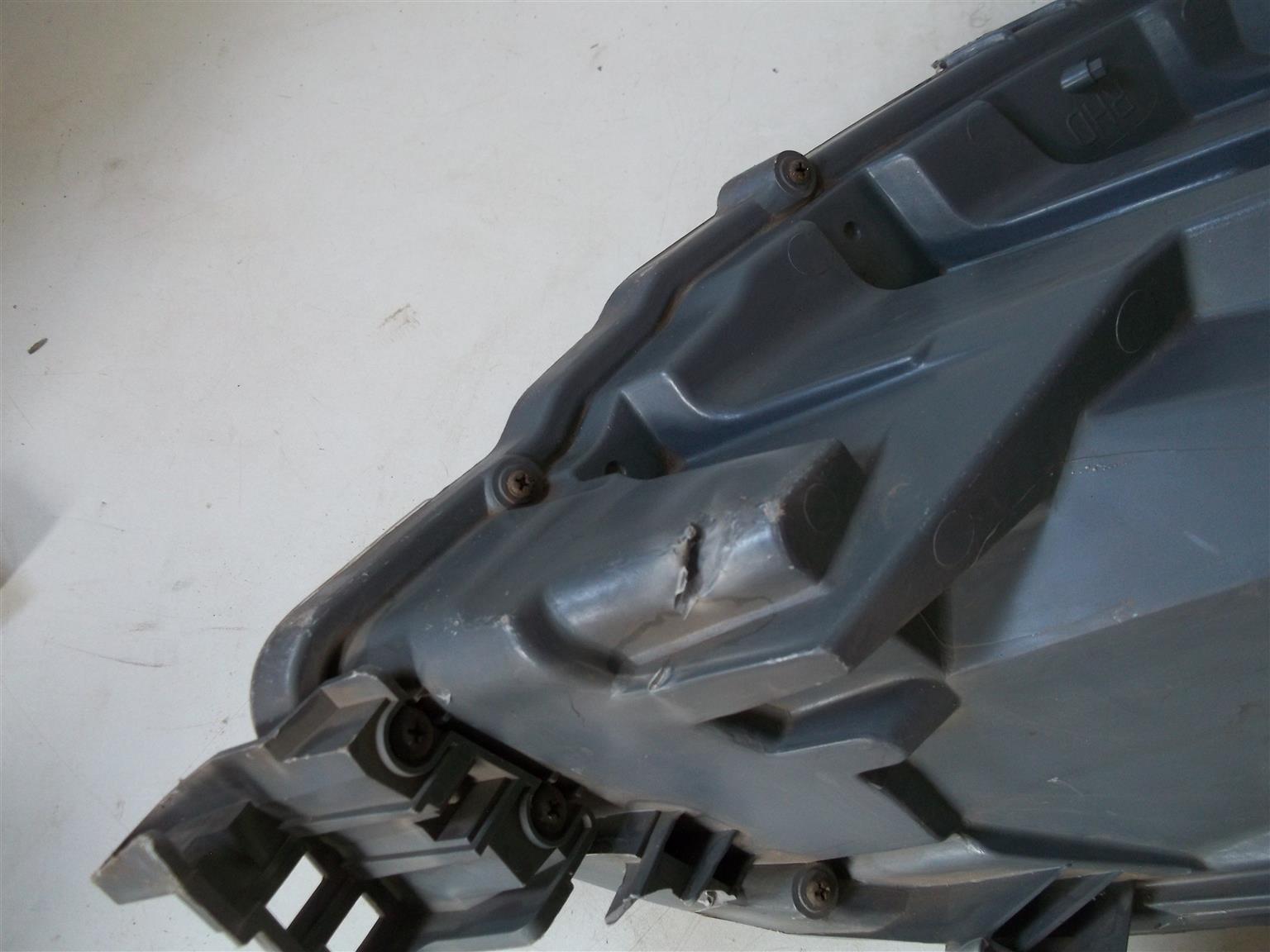 Nissan Livina '07-'13 left headlight - Private Seller Nissan Livina '07-'13 left headlight - Private Seller