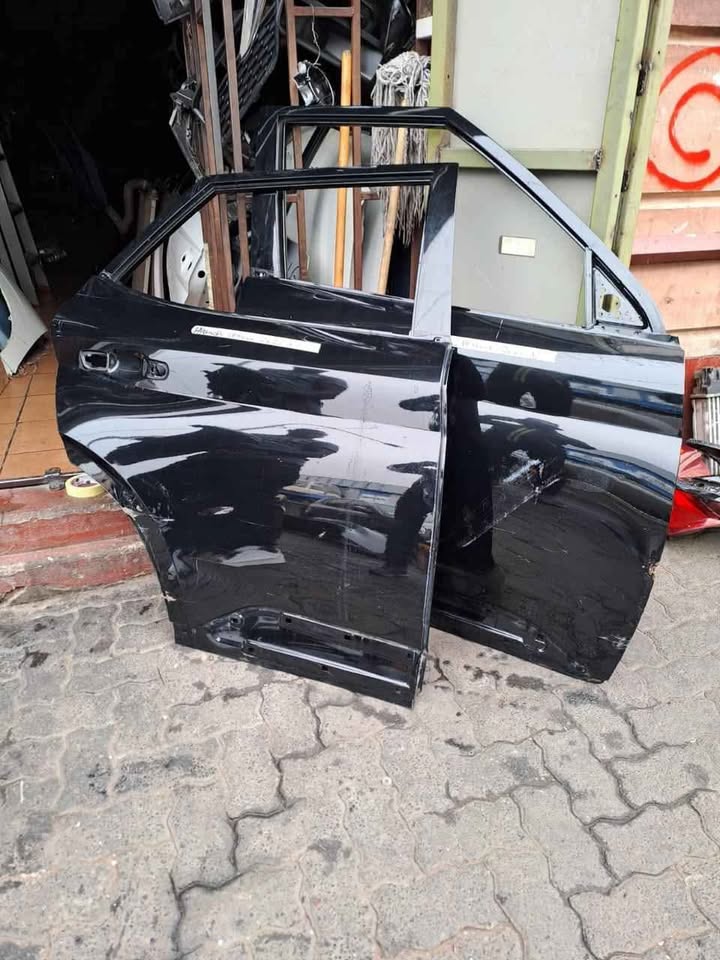Hyundai Venue Rightside Doors. Call or DM . - Private Seller Hyundai Venue Rightside Doors. Call or DM . - Private Seller