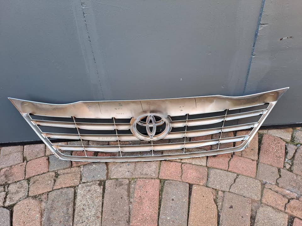 Toyota Fortuner grill - Private Seller Toyota Fortuner grill - Private Seller