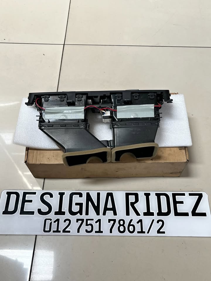 BMW F10 LCI DASH CENTER VENT AVAILABLE. - Private Seller BMW F10 LCI DASH CENTER VENT AVAILABLE. - Private Seller