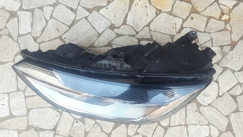 Audi A B10 Headlight projector - Private Seller Audi A B10 Headlight projector - Private Seller