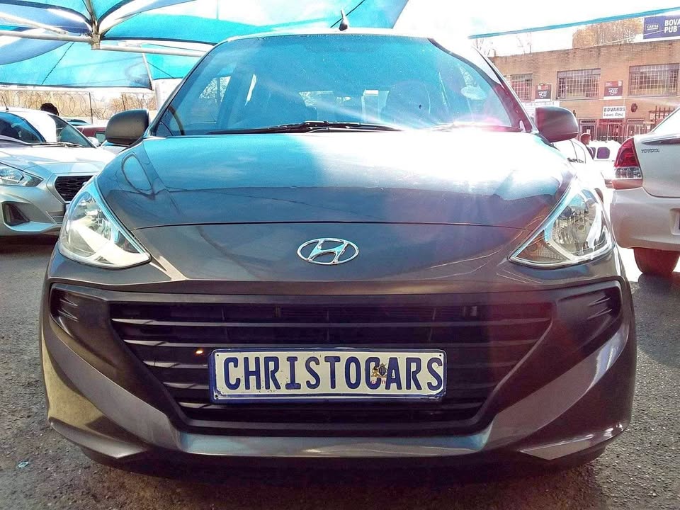 2020 Hyundai Autos hatchback manual 2020