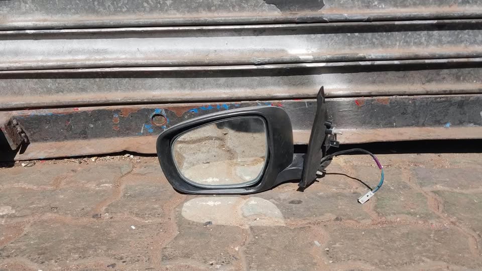 Suzuki Swift side mirror - Private Seller Suzuki Swift side mirror - Private Seller