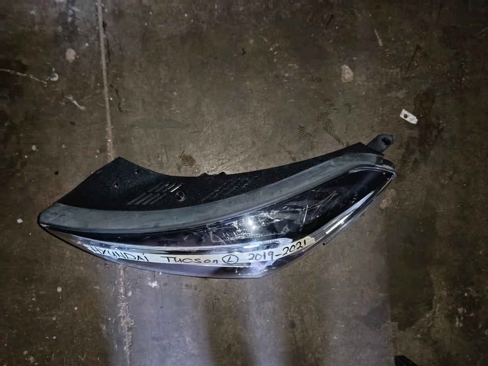 2019 HYUNDAI TUCSON HEADLIGHT - Private Seller 2019 HYUNDAI TUCSON HEADLIGHT - Private Seller