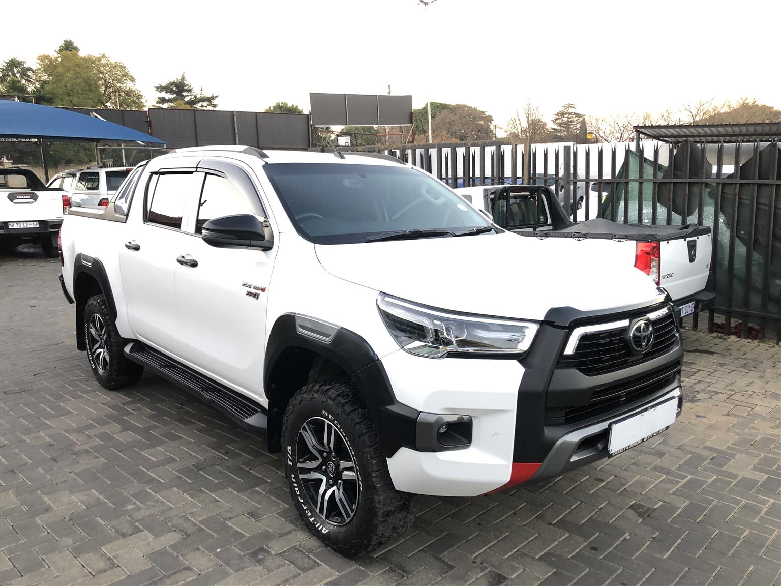 Used 2023 Toyota Hilux 2.4GD-6 double cab 4x4 Raider auto - Private Seller Used 2023 Toyota Hilux 2.4GD-6 double cab 4x4 Raider auto - Private Seller