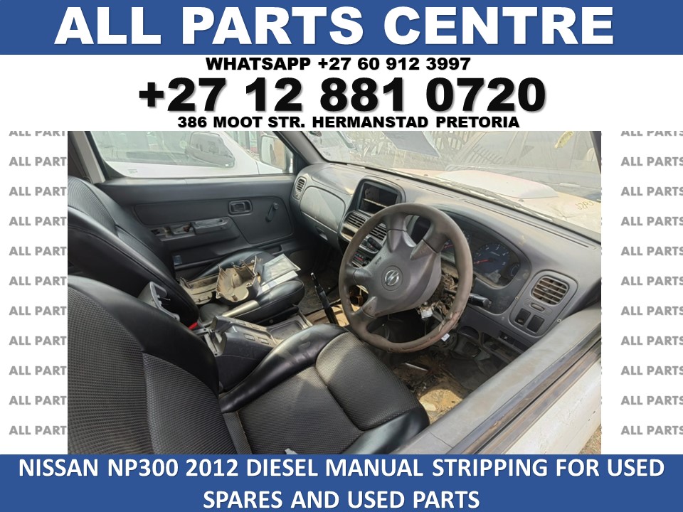 Nissan Np300 2012 stripping for spares
