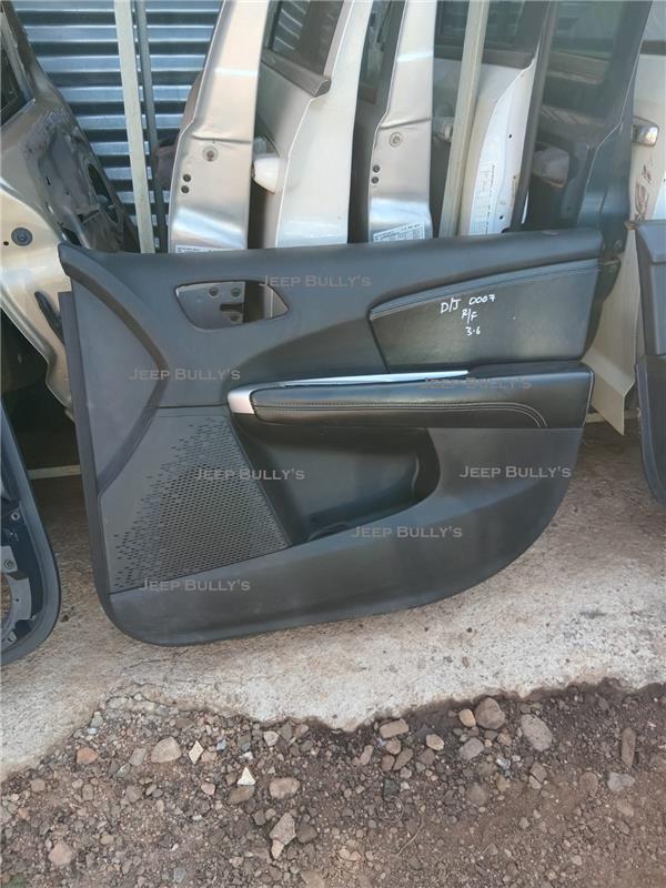 Stripped Dodge Journey RF Door Panel - Private Seller Stripped Dodge Journey RF Door Panel - Private Seller