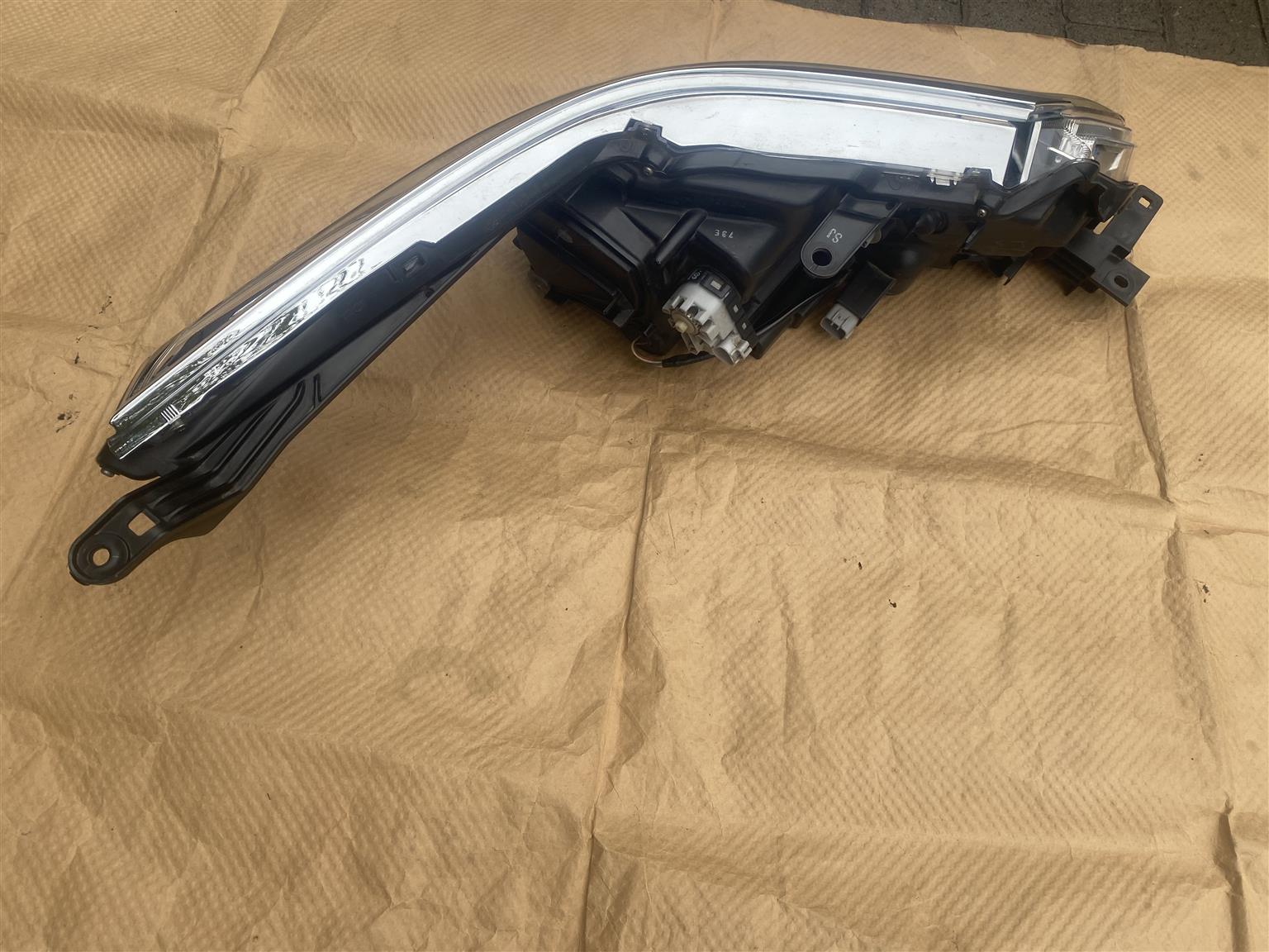 2022 TOYOTA FORTUNER GD-6 HI-BEAM LED HEADLIGHT LEFT SIDE FOR SALE