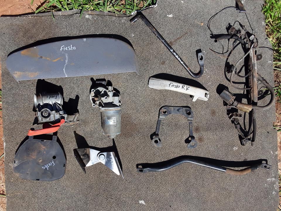 Ford fiesta // mazda soho - Private Seller